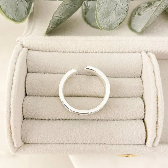 925 Sterling Silver Thin Ring Band Minimalist Ring Stackable Ring Band - Picture 7 of 9